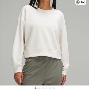 Perfectly oversized crop crew